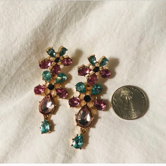 Fabulous Gap Multi-stone Statement Earring Gold Hardware - Picture 7 of 8